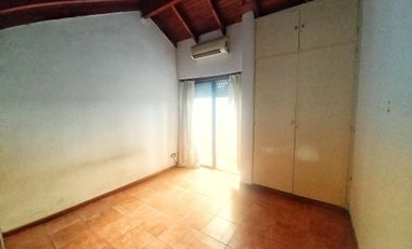 Venta Duplex Castelar Norte 2 ambientes con patio