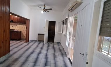 ALQUILER CASA 3 AMB CON PATIO Y COCHERA ITUZAINGO