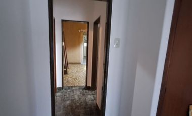 ALQUILER CASA 3 AMB CON PATIO Y COCHERA ITUZAINGO