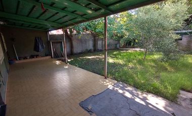 ALQUILER CASA 3 AMB CON PATIO Y COCHERA ITUZAINGO
