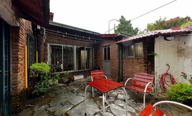 Casa 3 ambientes con patio y terraza