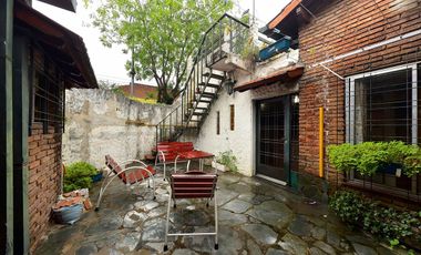 Casa 3 ambientes con patio y terraza