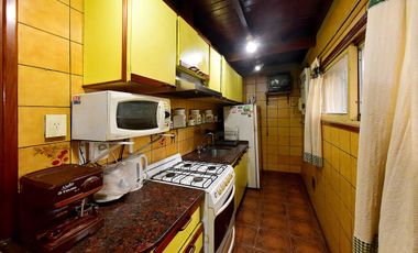 Casa 3 ambientes con patio y terraza
