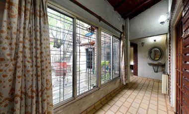 Casa 3 ambientes con patio y terraza
