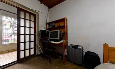 Casa 3 ambientes con patio y terraza