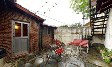 Casa 3 ambientes con patio y terraza