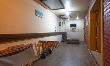 VENTA CASA 3 DORM-COCHERA DOBLE-JARDIN-PILETA