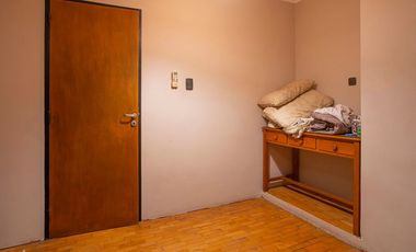 VENTA CASA 3 DORM-COCHERA DOBLE-JARDIN-PILETA