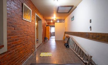 VENTA CASA 3 DORM-COCHERA DOBLE-JARDIN-PILETA