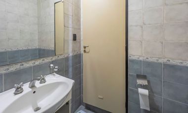 VENTA CASA 3 DORM-COCHERA DOBLE-JARDIN-PILETA