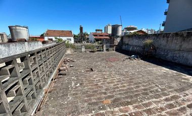 Venta/Permuta Casa 5 amb a refac Caseros Centro