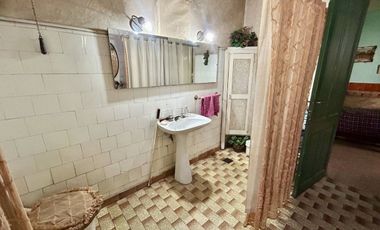 Venta/Permuta Casa 5 amb a refac Caseros Centro