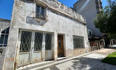 Venta/Permuta Casa 5 amb a refac Caseros Centro