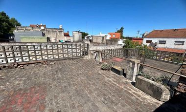 Venta/Permuta Casa 5 amb a refac Caseros Centro