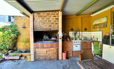 Venta/Permuta Casa 5 amb a refac Caseros Centro
