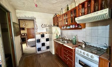 Venta/Permuta Casa 5 amb a refac Caseros Centro