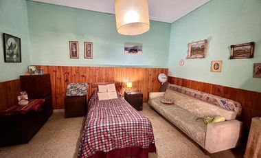 Venta/Permuta Casa 5 amb a refac Caseros Centro