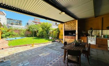Venta/Permuta Casa 5 amb a refac Caseros Centro