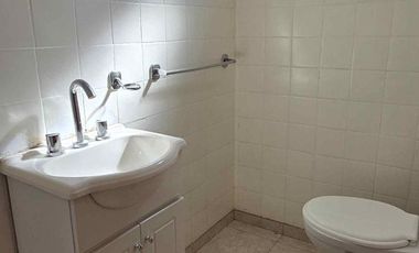 VENTA CASA 4 AMB C/ DEPTO INCLUIDO 3 AMB MORON!!