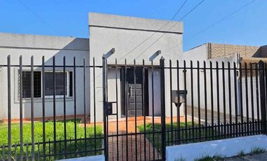 VENTA CASA 4 AMB C/ DEPTO INCLUIDO 3 AMB MORON!!