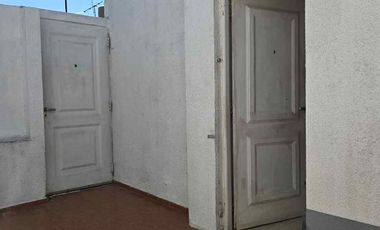 VENTA CASA 4 AMB C/ DEPTO INCLUIDO 3 AMB MORON!!