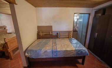 CASA DE UN DORMITORIO VENTA VILLA ELISA CON PARQUE