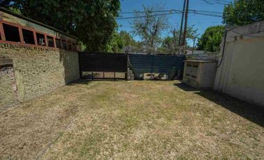 CASA DE UN DORMITORIO VENTA VILLA ELISA CON PARQUE