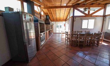 CASA DE UN DORMITORIO VENTA VILLA ELISA CON PARQUE