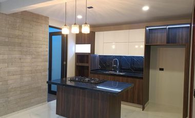 Casa en venta en Monte Magno: 4 habitaciones y jardín con mas de 50 m2