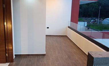 Casa en venta en Monte Magno: 4 habitaciones y jardín con mas de 50 m2