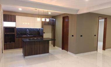 Casa en venta en Monte Magno: 4 habitaciones y jardín con mas de 50 m2