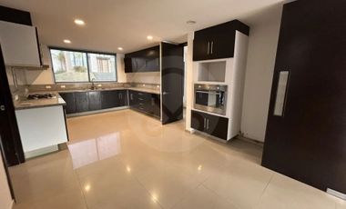 Casa en condominio en renta en Interlomas