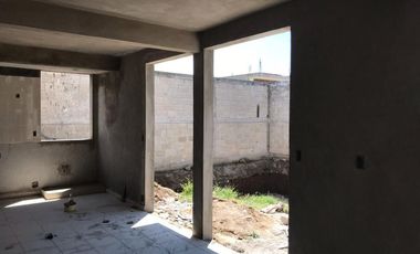 OPORTUNIDAD Casa con alberca en obra gris  en VENTA en Morelos