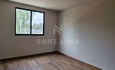 Urquijo Residencial: Casa Torrijo, luminoso, moderno y comodo hogar.