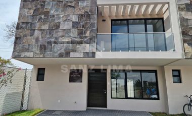Urquijo Residencial: Casa Torrijo, luminoso, moderno y comodo hogar.