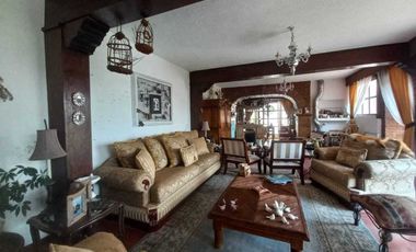 CASA EN VENTA  con vista panorámica y seguridad