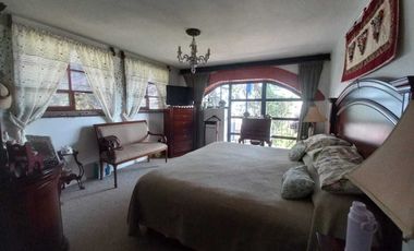 CASA EN VENTA  con vista panorámica y seguridad