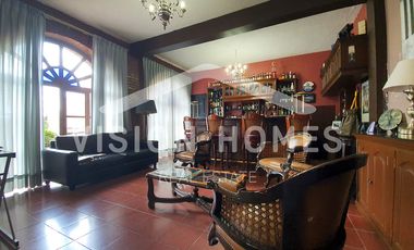 CASA EN VENTA  con vista panorámica y seguridad