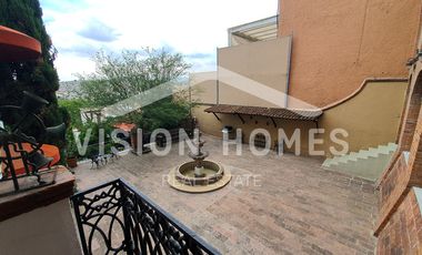 CASA EN VENTA  con vista panorámica y seguridad