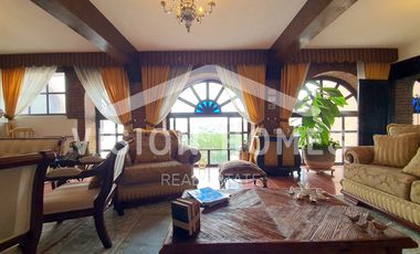 CASA EN VENTA  con vista panorámica y seguridad