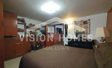 CASA EN VENTA  con vista panorámica y seguridad