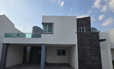 Casa en venta en privada