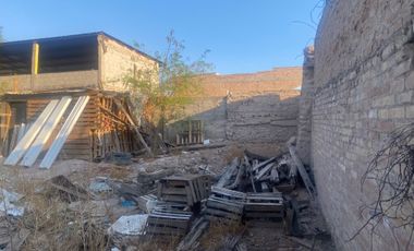 CASA CON TERRENO EXCEDENTE EN VENTA EN ZONA CENTRO