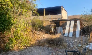 CASA CON TERRENO EXCEDENTE EN VENTA EN ZONA CENTRO
