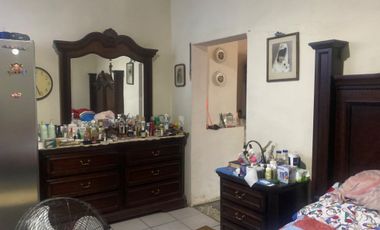 CASA CON TERRENO EXCEDENTE EN VENTA EN ZONA CENTRO