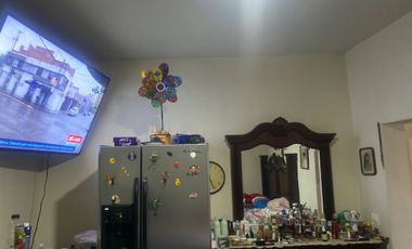 CASA CON TERRENO EXCEDENTE EN VENTA EN ZONA CENTRO