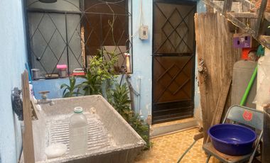 CASA CON TERRENO EXCEDENTE EN VENTA EN ZONA CENTRO