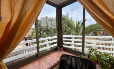 CASA ESTILO NORDICA EL QUISCO NORTE AMOBLADA