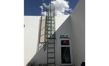 Edificio Comercial / Bodega / Escuela en Venta. Juárez Chih.