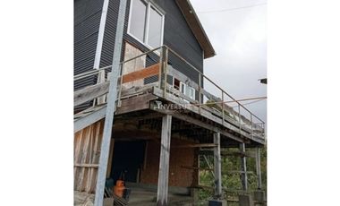 CASA DE CAMPO EN AMBIENTE NATURAL PUYEHUE